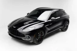 
										2021 Aston Martin DBX Base full									